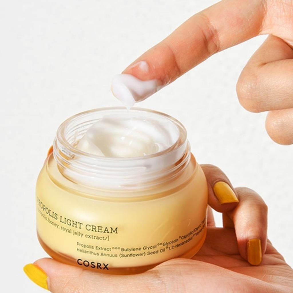 Cosrx Full Fit Propolis Light Cream 65ml Cosrx Full Fit Propolis Light Cream 65ml - Image 1
